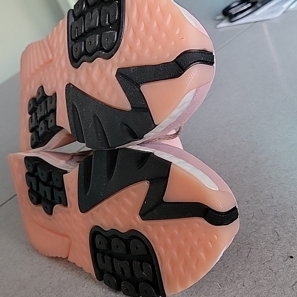 ADIDAS NIGHT JOGGER - Picture 12 of 14